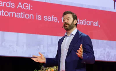 Daniel Dines, CEO of UiPath speaking at UiPath on Tour event in London © UiPath