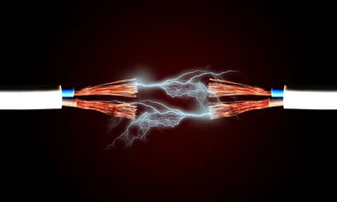 Power cable and electric discharge 