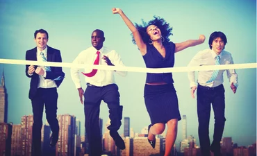 Business people win race city concept © Rawpixel.com - shutterstock